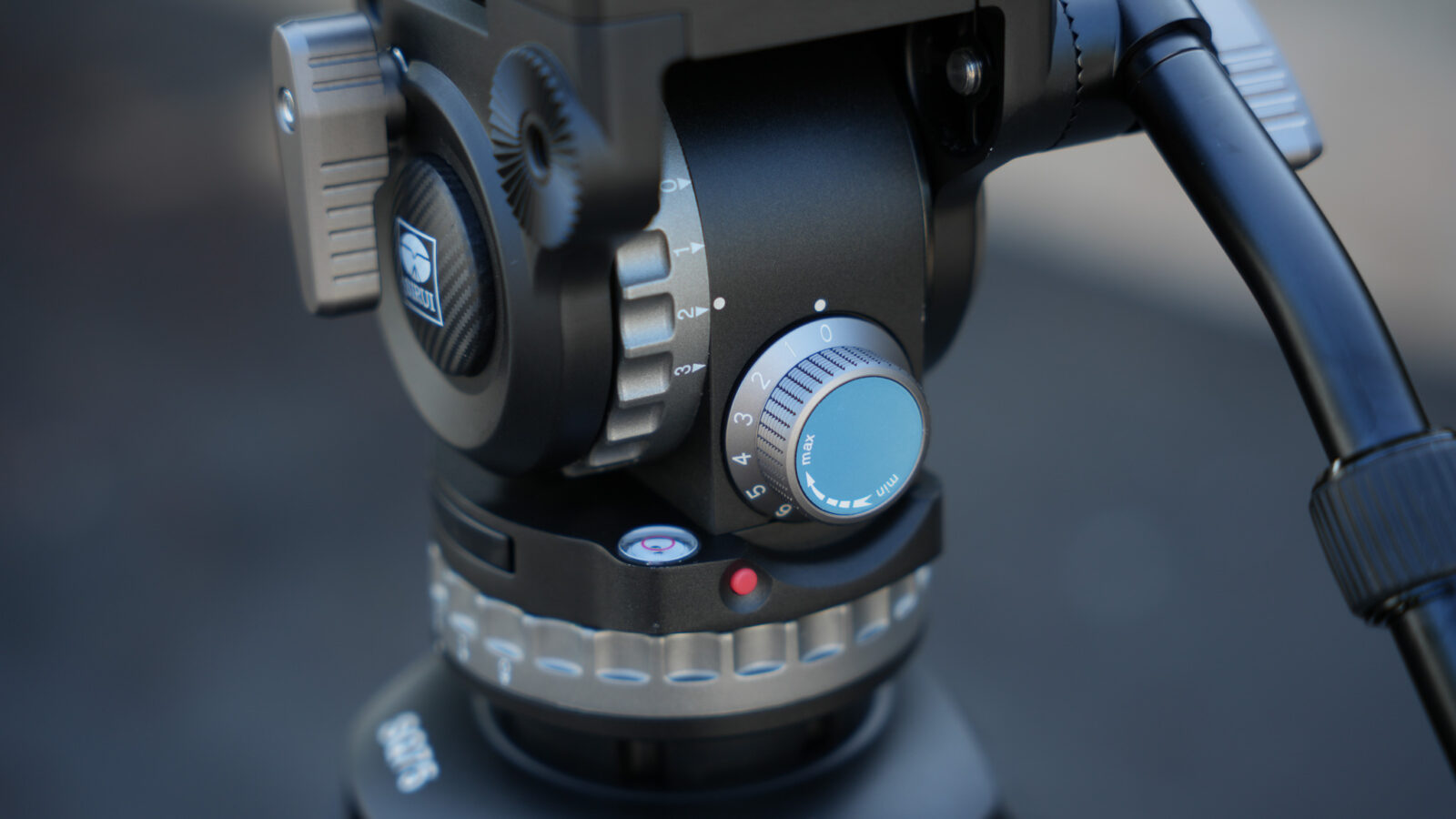 Sirui SQ75 con cabezal VHS10: Trípode económico y versátil para fotografía y vídeo